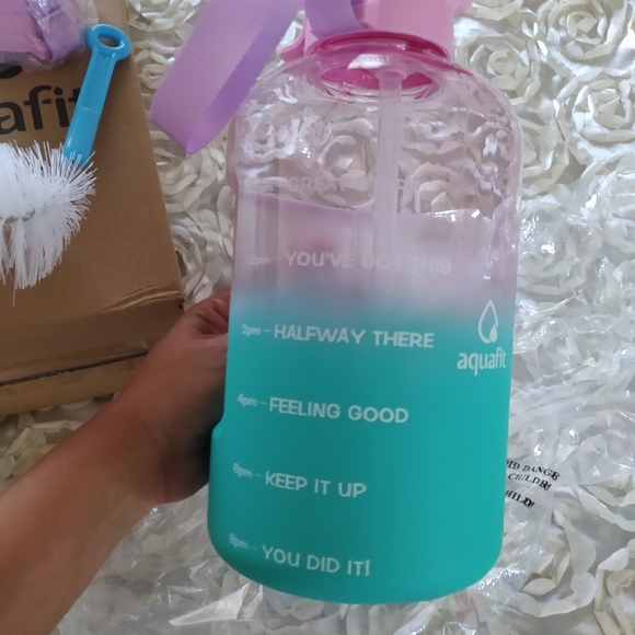 New motivational water jug - Picture 8 of 9